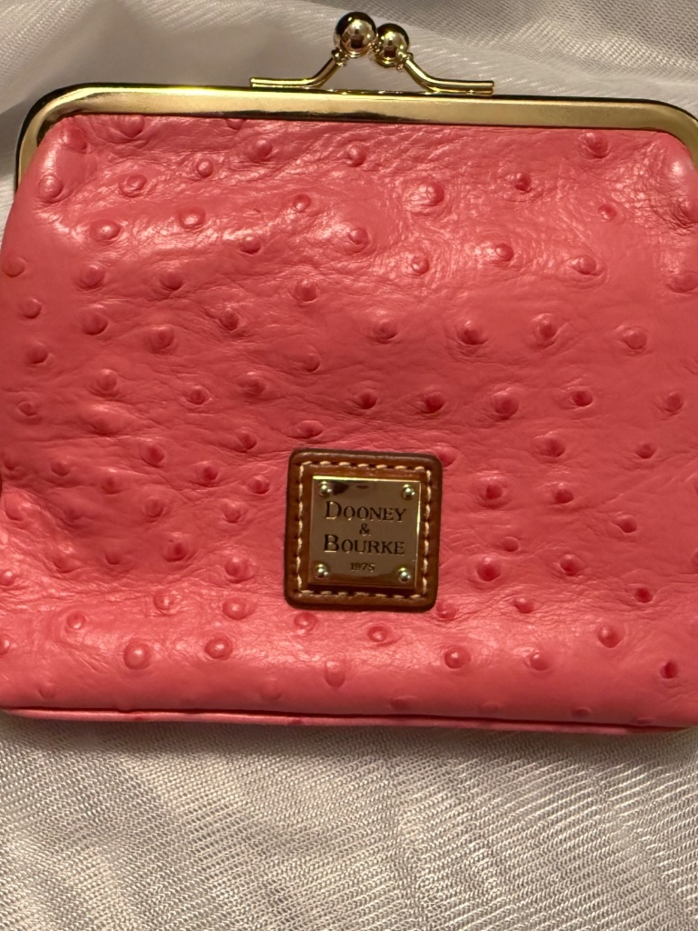 Pink Dooney & Bourke Large Leather Ostrich Framed Snap Purse Coin Wallet - Picture 2 of 8